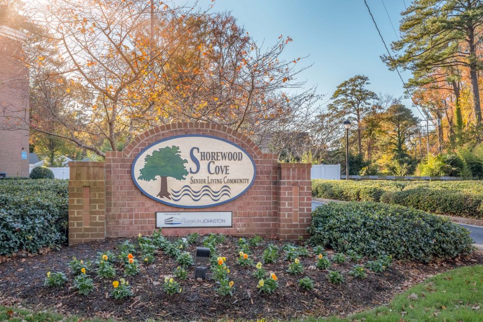 Amenities Shorewood Cove Senior Apartments Living Community in